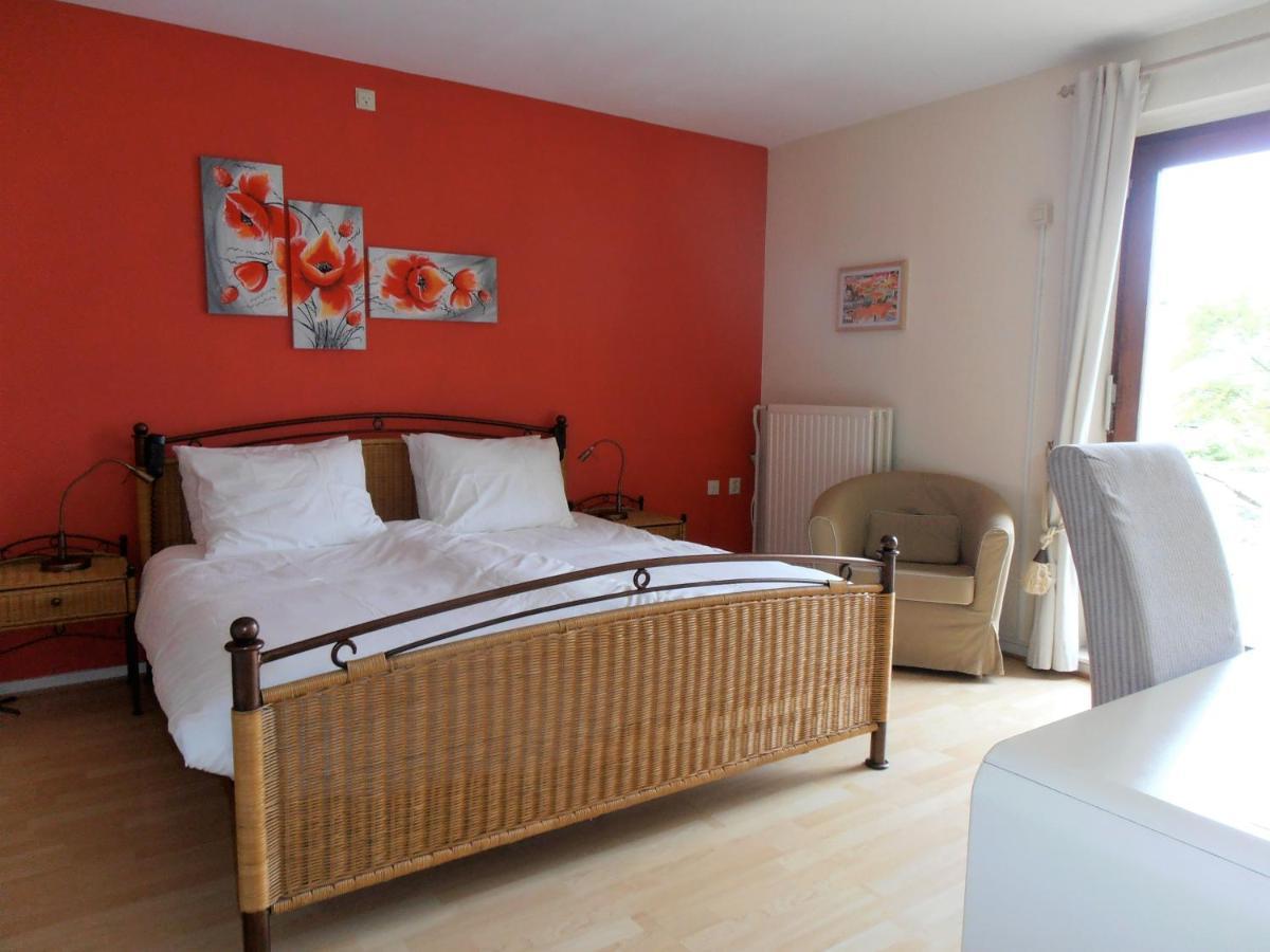 B&B Jossefin Tuinen Lanaken Exterior photo