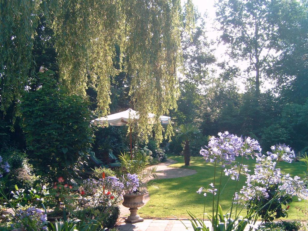 B&B Jossefin Tuinen Lanaken Exterior photo